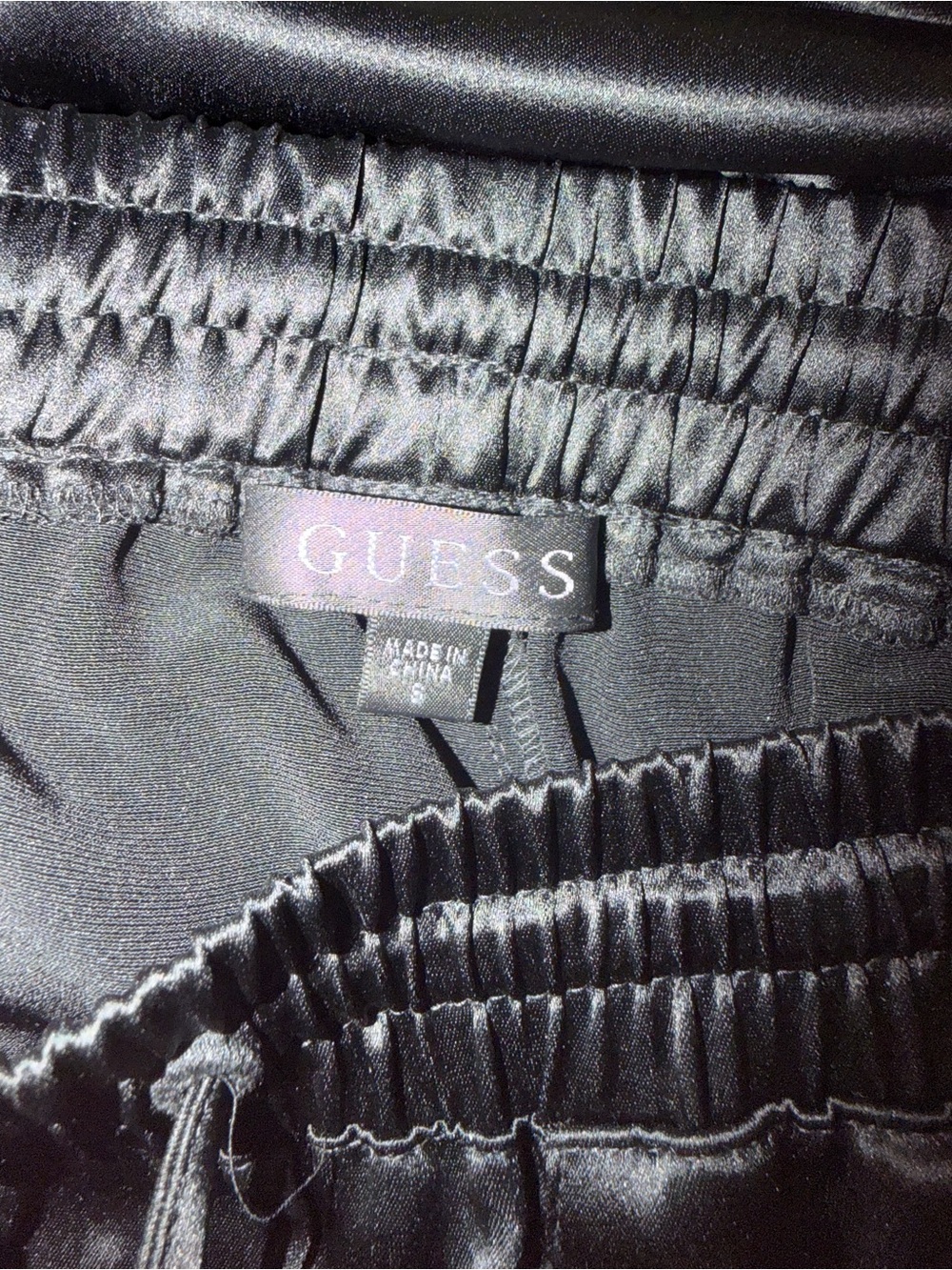 GUESS Black Satin Cargo Jogger Pants - Women - Never Worn - Picture 5 of 5